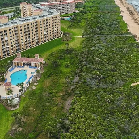 Oceanfront Retreat: Modern 3-Bedroom Condo in Palm Coast