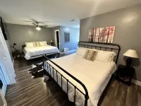 Spotless,Spacious,Spool, GasLamp, Free Parking, Beaches, Private Quiet