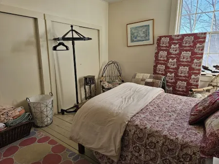 Charming Historic Loft Apartment in Waldoboro. Once an Army Post & Dance Hall.