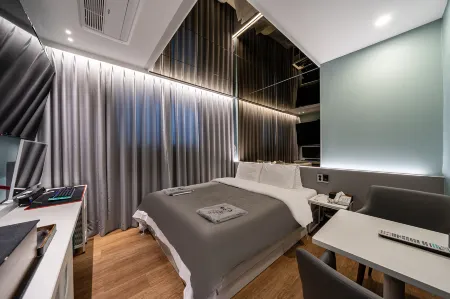 Gongju Lisena Hotel Отели в г. Конджу