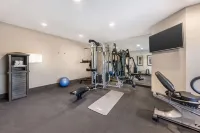 Best Western la Grange Inn  Suites - Gym