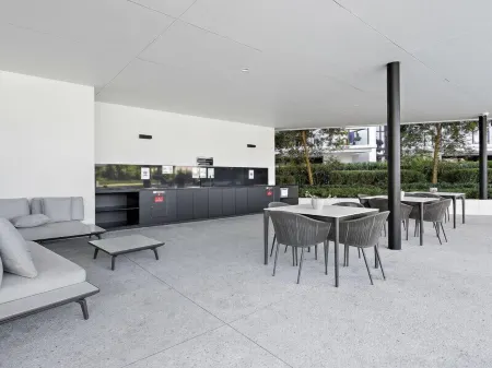 Palm Beach Luxury with Hinterland Views Отели в г. Palm Beach