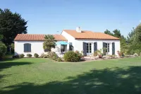 Entre Terre et Mer Hotels in Challans