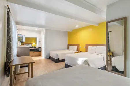 Hotel H-Wood Отели рядом с достопримечательностью «Macy's 4th of July Fireworks»