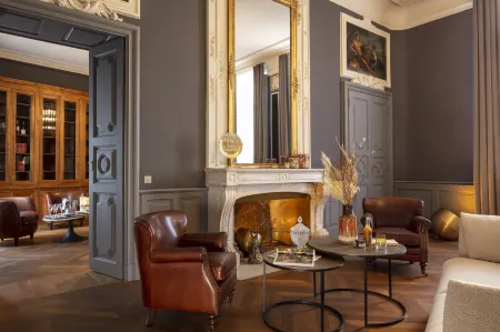 Margaret - Hôtel Chouleur Отели в г. Гажан