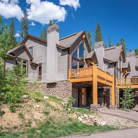 Two Primary Main Level Suites, Hot Tub and Magnificent Views