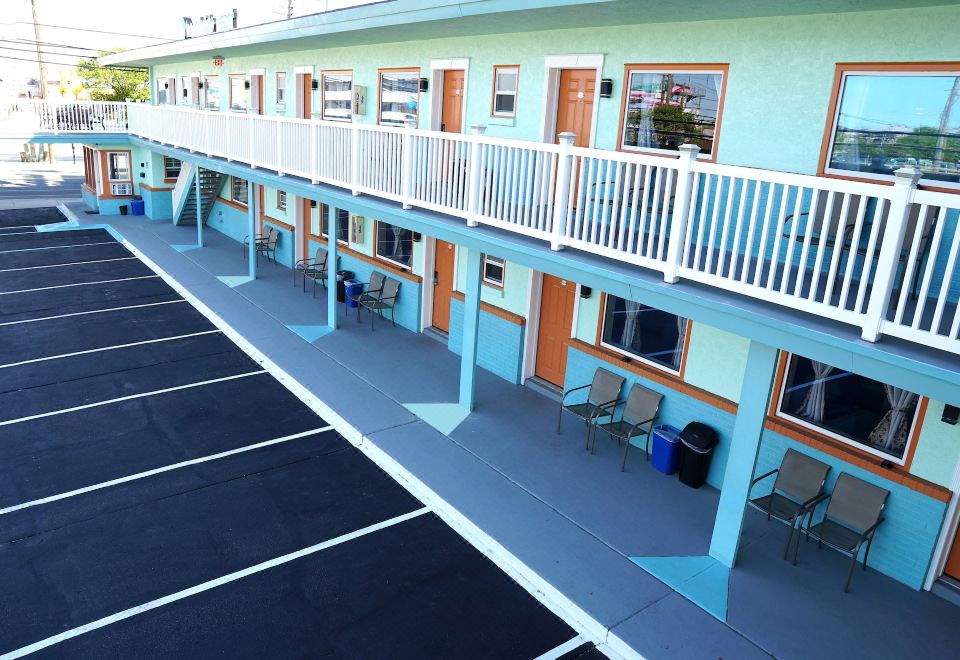 4. 비치사이드 리조..