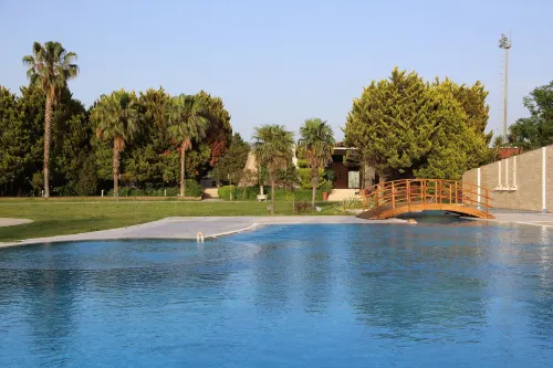 에미르소이 하라시 Seferihisar 호텔