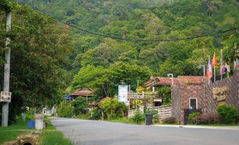 New Dragon Inn Guest House