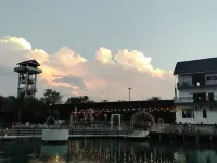 Coconut Garden Garden Cafe Hotels near Doi Tung