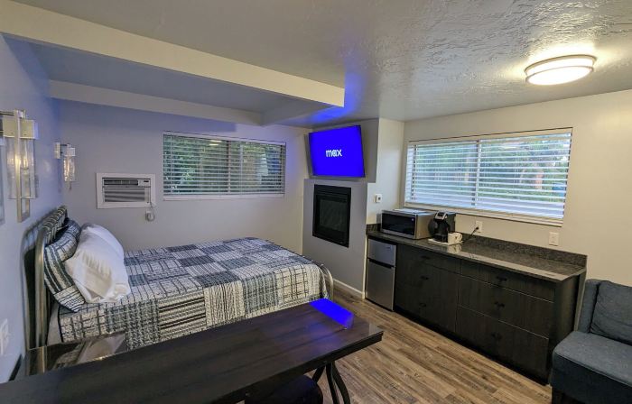 Majestic Rockies Motel
