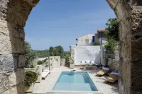 Antonia's Stonebuilt Mansion with a Private Pool - Huvilat