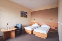 Granada Conference, Wellness and Sport Hotel Các khách sạn ở Kecskemet