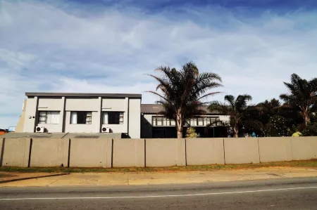 Hotel Portao Diaz Отели рядом с достопримечательностью «Post Office Tree»