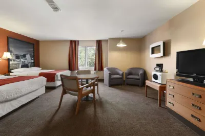 Super 8 by Wyndham North Bay Hotels in North Bay
