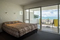 The Oceanside Motel