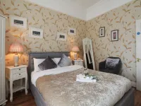 Donnybrook Hall Hotel berhampiran Taman Herbert