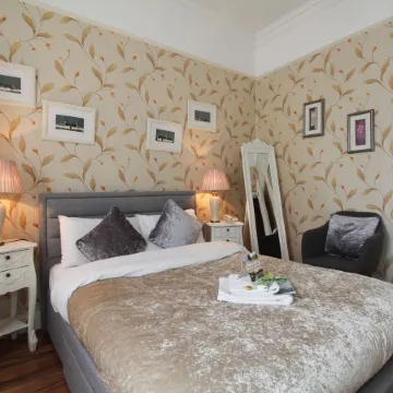 Donnybrook Hall Отели рядом с достопримечательностью «Ратминс»