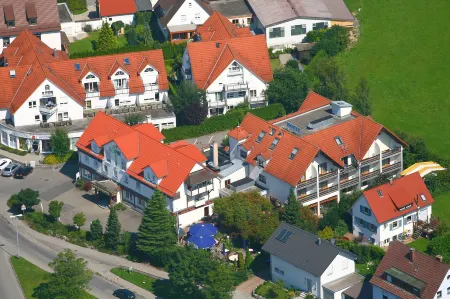 Hotel Waldhorn Отели в г. Фридрихсхафен