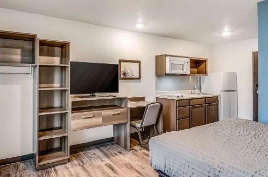 WoodSpring Suites West des Moines