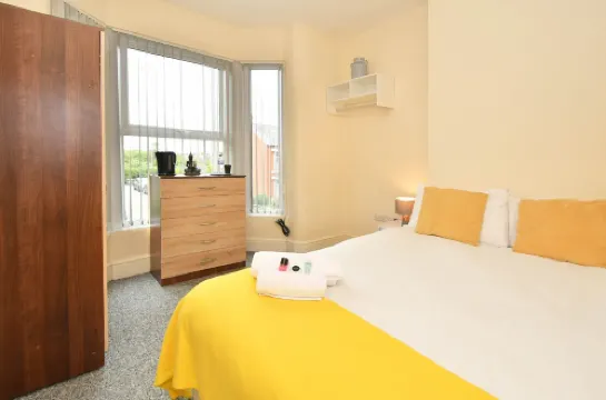 Townhouse @ 178 Ruskin Road Crewe