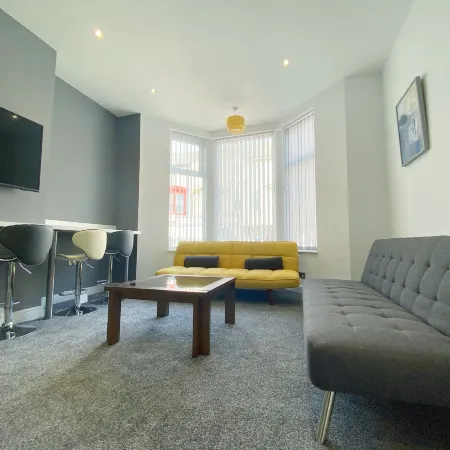 Chelsea Suite Sasco Apartments