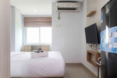Cozy and Tidy Studio at the Enviro Apartment Hoteller i Cikarang Kota