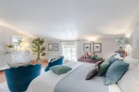 Fattoria Camigliano, Luxury Farmhouse with Pool inside a Wine Estate -  case vacanza in affitto