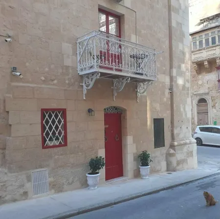 Valletta Ta' Golina Corner House Отели рядом с достопримечательностью «Кастильское подворье»