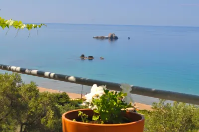 Studio Apartments with Sea View and Pool - Pelekas Beach, Corfu