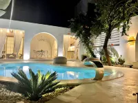 Byblos Aria-The Sea Side Luxury Villa -  Ferienhäuser