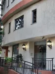 코라 호텔 스위트 Tiglachin Memorial 주변 호텔