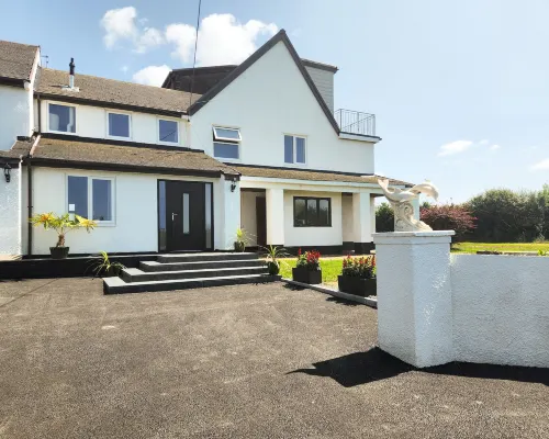 Gower Hideaway - 3 Bed - Ocean Breeze Hotels in Port Eynon