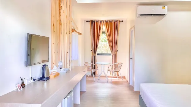 ห้องดีลักซ์ เตียงใหญ่ 1 เตียง