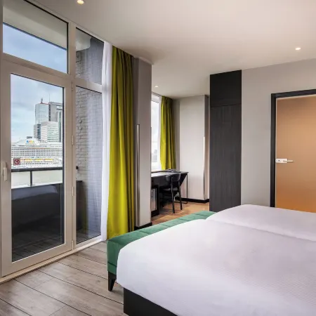 Thon Hotel Rotterdam Отели рядом с достопримечательностью «Шарлос»
