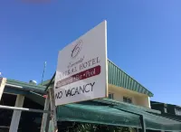 Emerald Central Hotel Official