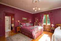 Tairoa Lodge Hotels near Hawera Water Tower