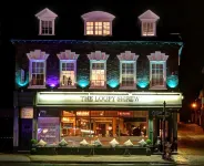 The Loopy Shrew Hotel a 