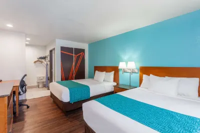 Howard Johnson by Wyndham National City/San Diego South Отели в г. Нешнел Сити
