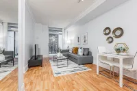 더크 오브 요크 부티크 스위트