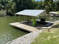 Peaceful Cabin in Cove on Williamstown Lake 7 miles from Ark Encounter - 4-Sterne