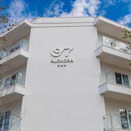 Hotel O7 Alondra