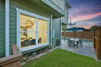 Charming Retreat with Tranquil Pool and Outdoor Dining - Cozy Haven