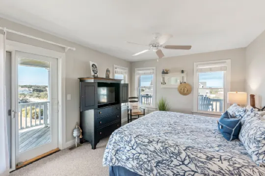 Stunning Ocean and Golf Course Views with Private Pool - Exquisite Retreat