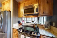 Comfy condo with WiFi & washer/dryer - near Dollar Mountain & downtown Hotels in Ketchum