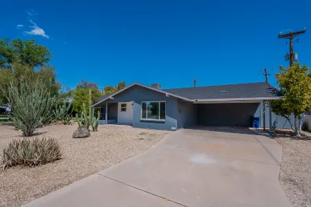 Heated Pool, Putt Putt, Game Room and BBQ Grill - Spectacular Oasis