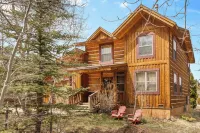 Grand Lake Getaway- Hot Tub, Pet Friendly, Views!