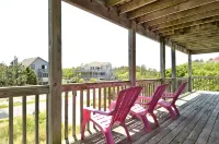 Screened in Porch and Spectacular Views - Charming Coastal Retreat فنادق في كورولا