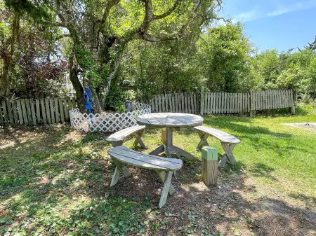 Marsh Views and Cozy Atmosphere - Charming Cottage Retreat