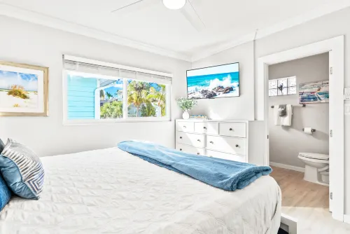 Cozy, Walkable Village-Quartz Sand, WiFi,Parking,Terrace Hotels in Siesta Key